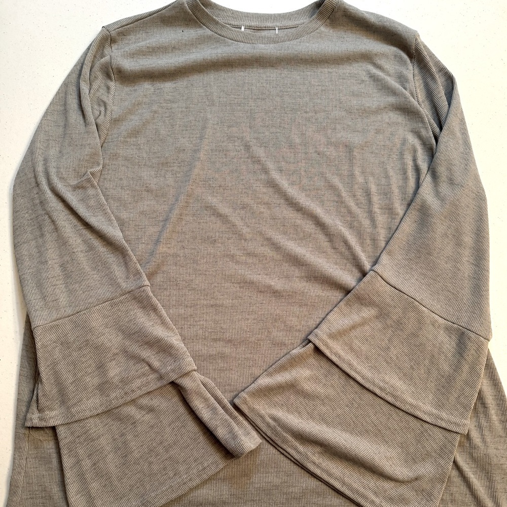 Ladies Bell Sleeved Top | 3X
